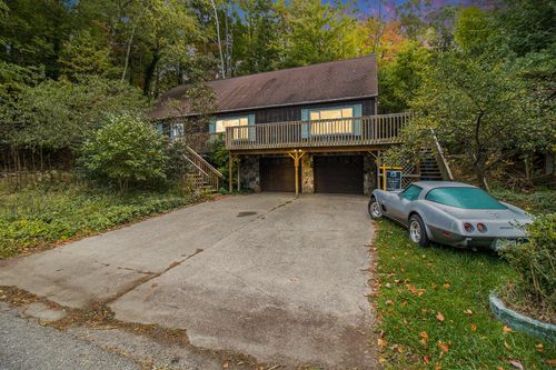 4504 N Lakeshore Dr, Ludington, MI, 49431-9044 | Card Image