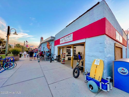 12 Pavilion Ave N, Carolina Beach, NC, 28428-6342 | Card Image