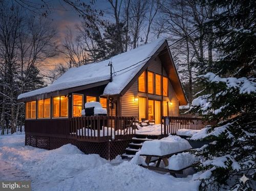 102 King Arthur Road, Pocono Lake, PA, 18347 | Card Image