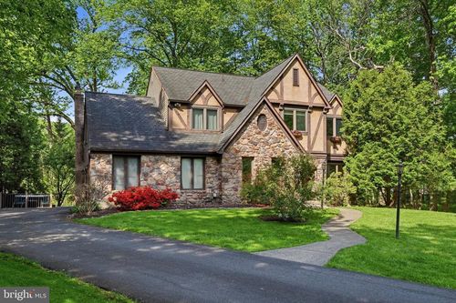 24 Berkley Dr, Yardley, PA, 19067-3302 | Card Image
