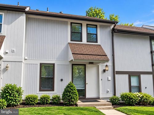 5536 Crossrail Ct, BURKE, VA, 22015-1810 | Card Image