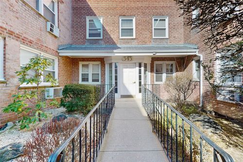 apt-37b-545 Central Ave, Cedarhurst, NY, 11516-2114 | Card Image