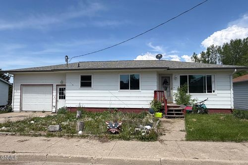 116 Birch St W, Gackle, ND, 58442-7200 | Card Image