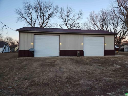 822 5th St, Sheldon, IA, 51201-1614 | Card Image
