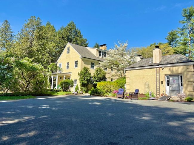 204 Ridge St, House other with 6 bedrooms, 4 bathrooms and 12 parking in Millis MA | Image 33