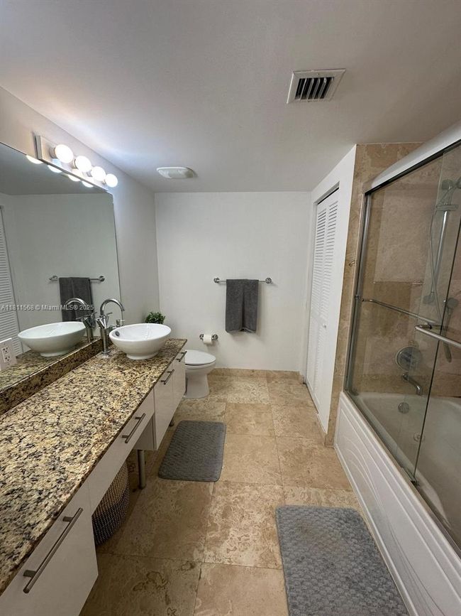 APT-1806 - 41 Se 5 Th St, Condo with 1 bedrooms, 2 bathrooms and null parking in Miami FL | Image 16