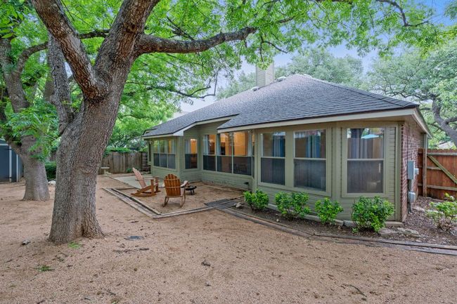 Low-maintenance xeriscaping means more time enjoying and less time tending. | Image 33