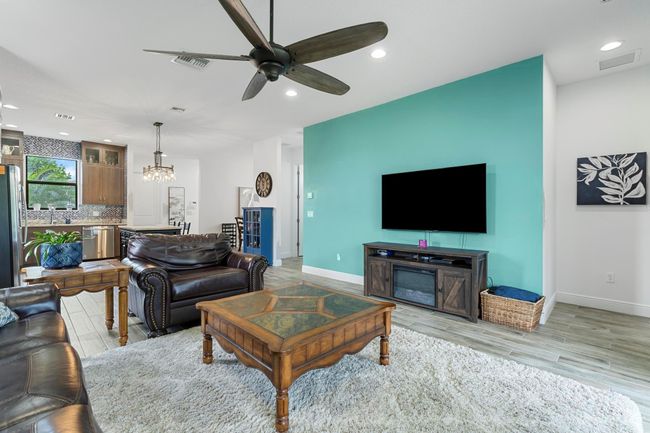 16450 Sandy Shore Dr, House other with 2 bedrooms, 2 bathrooms and null parking in Westlake FL | Image 15