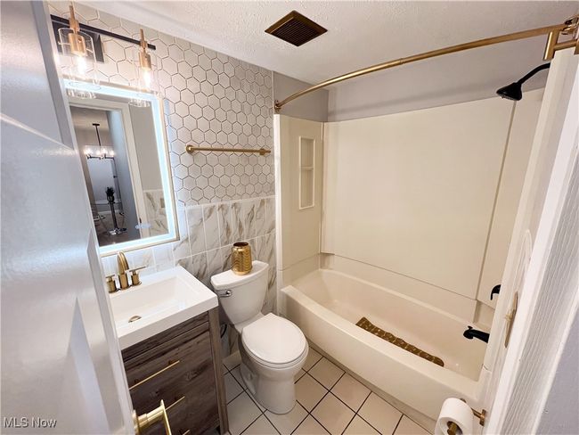 UNIT-218 - 25735 Lorain Rd, Condo with 1 bedrooms, 1 bathrooms and null parking in North Olmsted OH | Image 10
