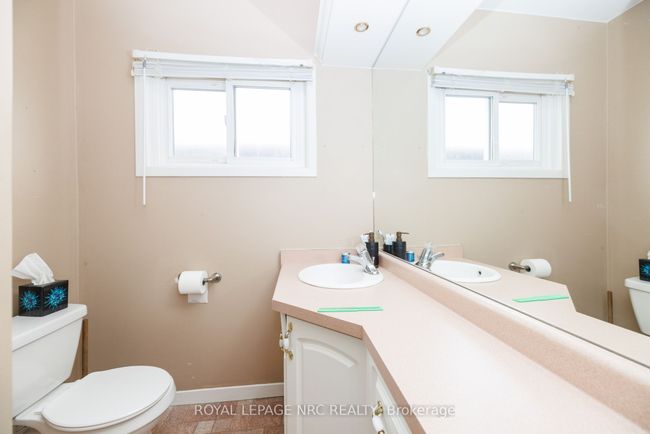 10 Fairburn Ave, House other with 2 bedrooms, 2 bathrooms and 3 parking in Saint Catharines ON | Image 14