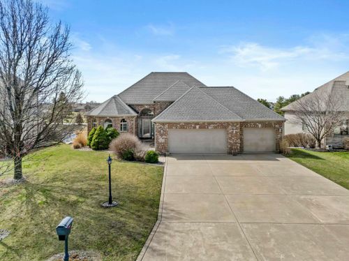 10330 Doubletree Dr S, Crown Point, IN, 46307 | Card Image