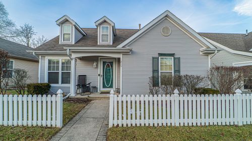 215 Dundee St, Valparaiso, IN, 46385-7738 | Card Image