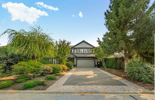 20498 122b Ave, Maple Ridge, BC, V2X1B6 | Card Image