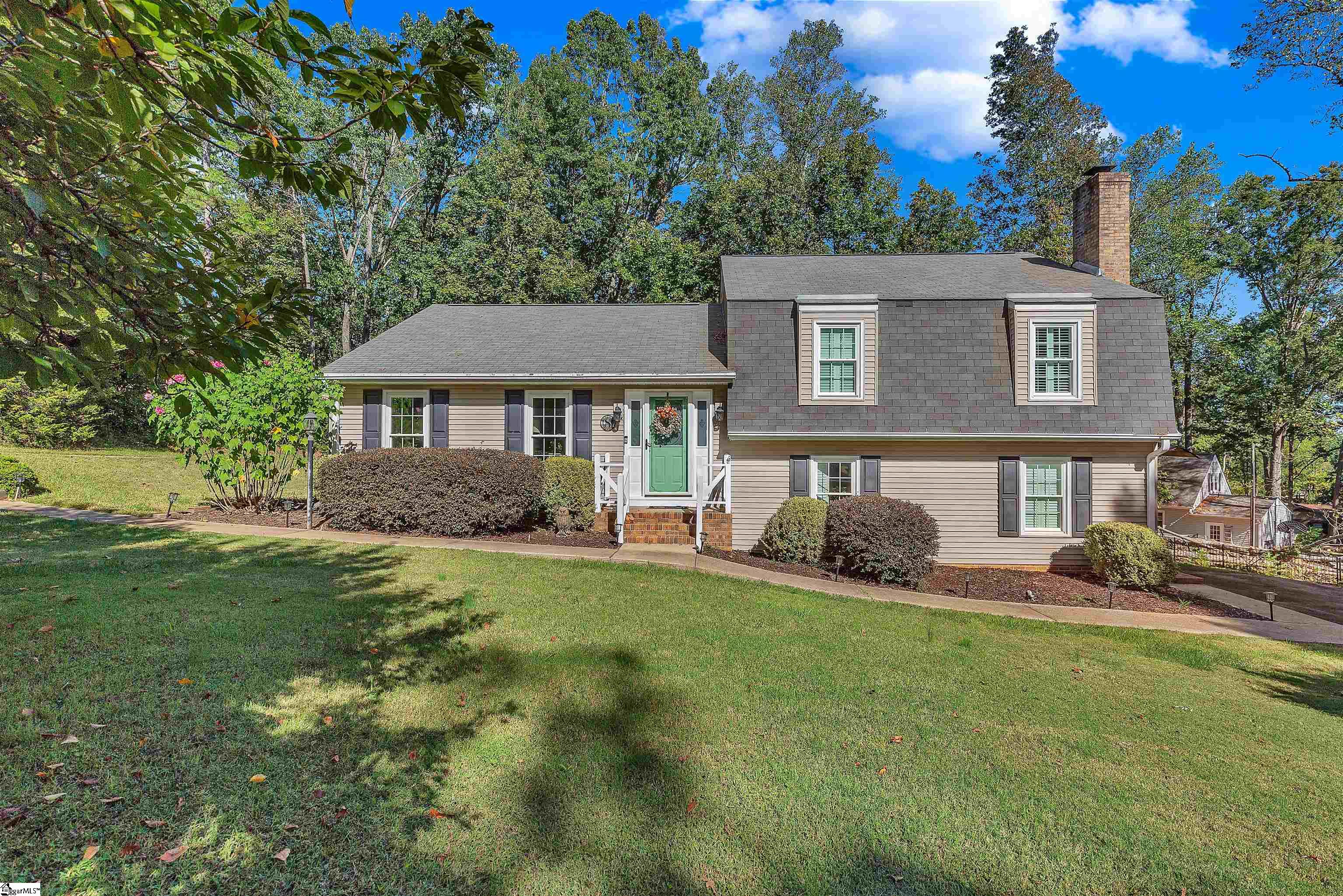 313 Delphi Drive, For Sale in Seneca Zoocasa