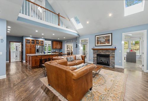 9 Checkerberry Ln, Concord, NH, 03301-6940 | Card Image