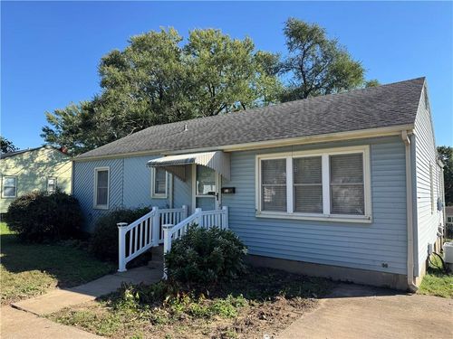1401 Ne 67th Ter, Gladstone, MO, 64118-3549 | Card Image