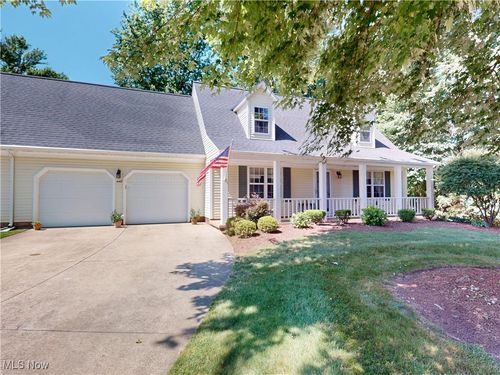448 Scarborough Ln, Painesville, OH, 44077-1387 | Card Image