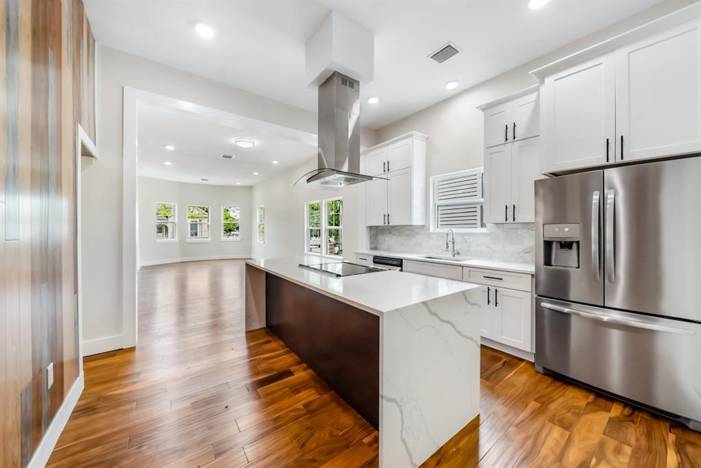 Chestnut St, Houston, TX 77009
