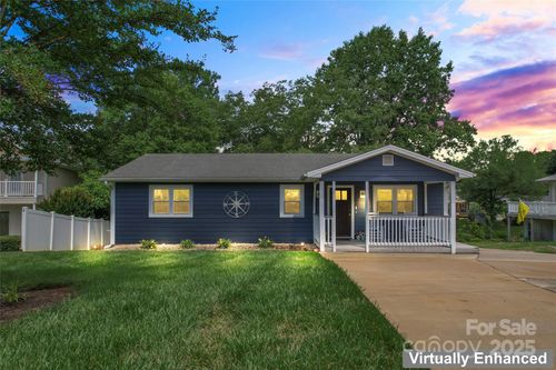 132 Marina Ln, Mooresville, NC, 28117-7438 | Card Image