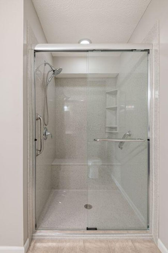 Owners 2 Person Shower with Builtin Seat | Image 27