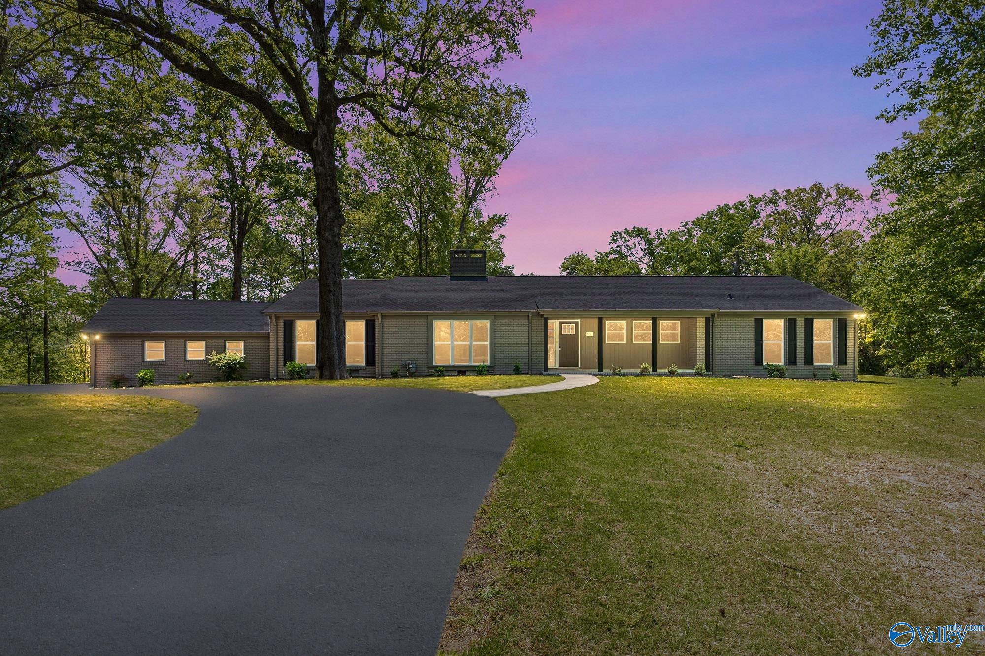 Ridge Rd, Scottsboro, AL 35768