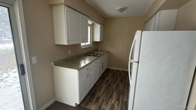 3502 Ridgecliffe Dr, Home with 0 bedrooms, 2 bathrooms and 2 parking in Flint MI | Image 8