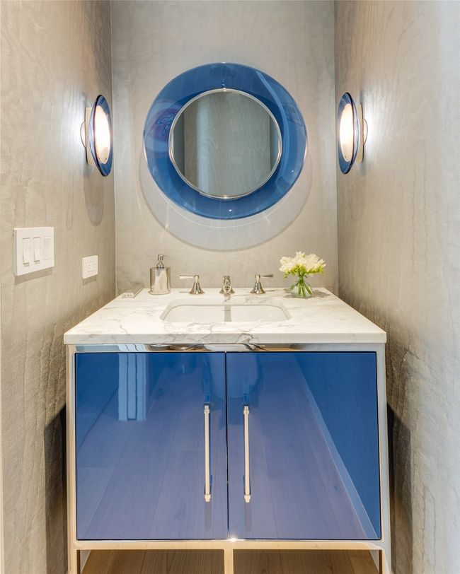 Powder Bath | Image 25