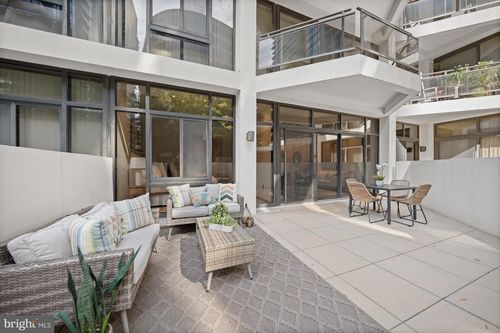 apt-125-1530 Key Blvd, ARLINGTON, VA, 22209-1557 | Card Image