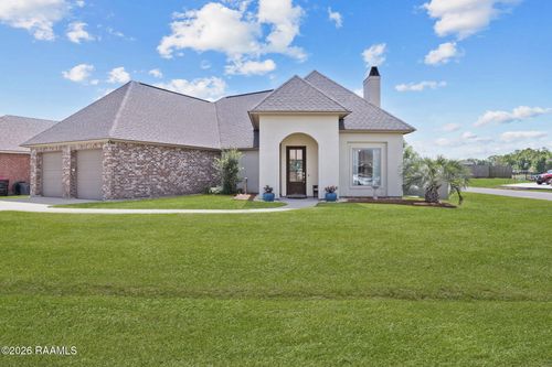 509 Braxton Dr, Youngsville, LA, 70592-5570 | Card Image