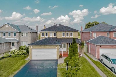 1752 Broadoak Cres, House other with 4 bedrooms, 4 bathrooms and 4 parking in Pickering ON | Image 1