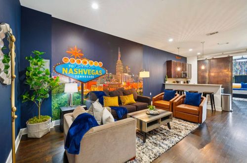 apt-407-210 30th Ave N, Nashville, TN, 37203-1564 | Card Image