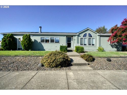 907 Nw Cypress St, Mcminnville, OR, 97128-5882 | Card Image