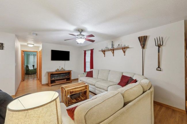 3 - 13872 Shellhammer Rd, House other with 4 bedrooms, 2 bathrooms and null parking in Winnie TX | Image 6