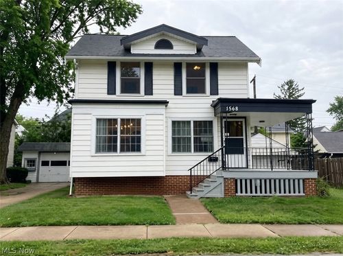 1568 Blossom Park Ave, Lakewood, OH, 44107-4435 | Card Image