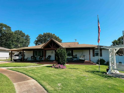 11 Magnolia Cir, Searcy, AR, 72143-5705 | Card Image
