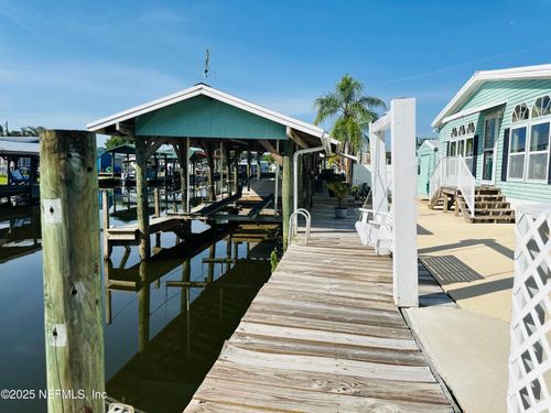 122 Paradise Dr, Welaka, FL, 32193-3445 | Card Image