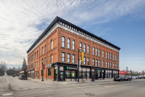 2 Main Street W, Chatham Kent, ON, N0P2C0 | Card Image