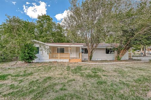 10694 Pine St, Willis, TX, 77318-4671 | Card Image