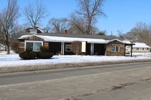 2320 Francis St, Jackson, MI, 49203-4612 | Card Image