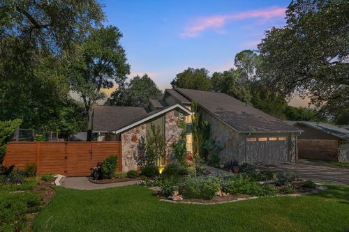 8600 Loralinda Dr, Austin, TX, 78753-5862 | Card Image