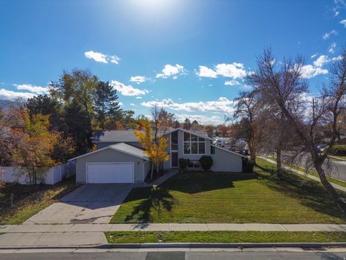 512 E Larchwood Dr, Midvale, UT, 84047-1364 | Card Image