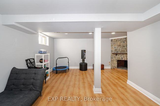 80 - 60 Hanson Rd, Condo with 4 bedrooms, 2 bathrooms and 1 parking in Mississauga ON | Image 29