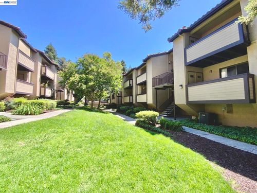 16-205 Wenatchee Cmn, Fremont, CA, 94539-8113 | Card Image