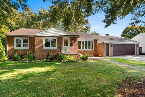 811 Appleton Road, MENASHA, WI, 54952 | Card Image