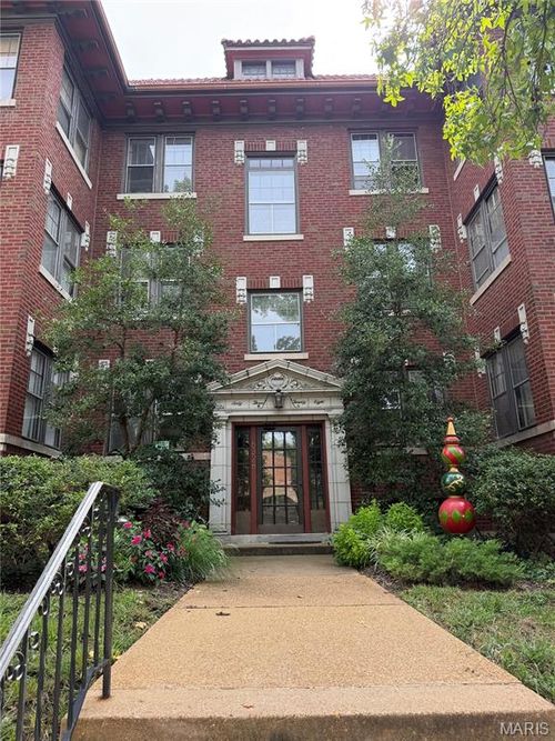 2e-6328 Northwood Ave, Saint Louis, MO, 63105-2261 | Card Image