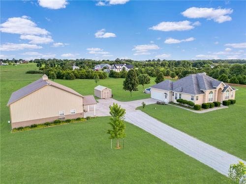 20680 Lemon Ln, Sedalia, MO, 65301-8739 | Card Image