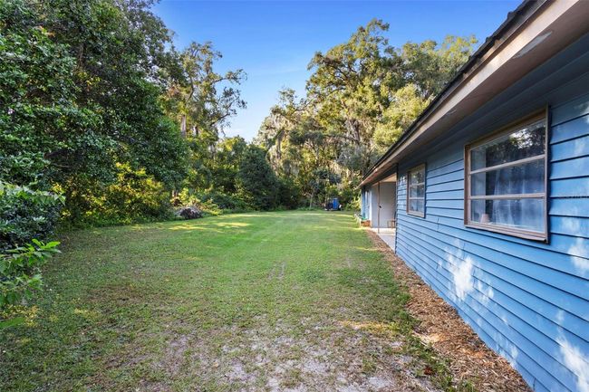 Very private front yard | Image 7