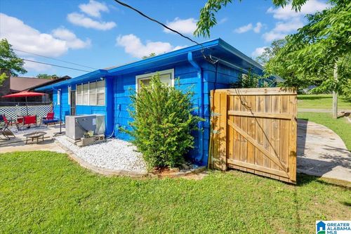 137 Brookwood Rd W, MIDFIELD, AL, 35228-2203 | Card Image