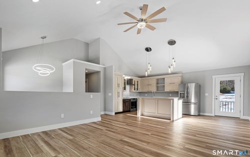 121 New Rd, Thompson, CT, 06277-1912 | Card Image