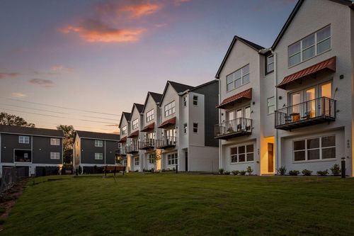 747 Bespoke Way, Chattanooga, TN, 37403-2428 | Card Image